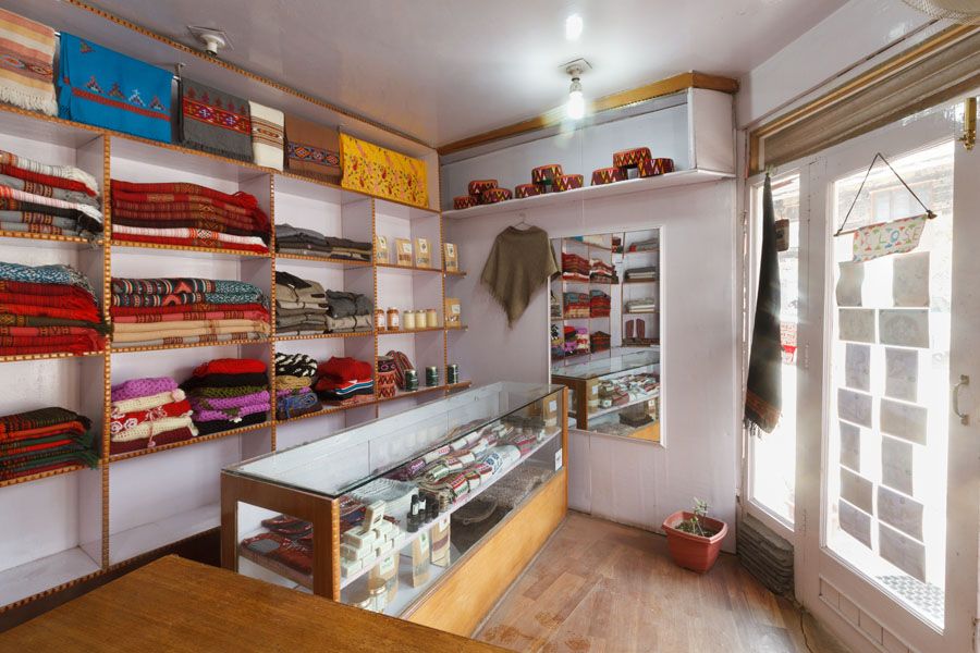 Himalayan Heritage Emporium shop in Naggar